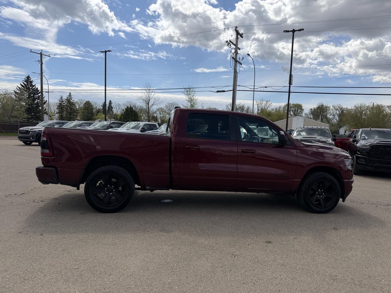 2022 Ram 1500 Sport Crew Cab 4x4 | Low KMs | HEMI V8 | 12IN Touchscreen | NAV | Heated Seats | Remote Start Redwater AB