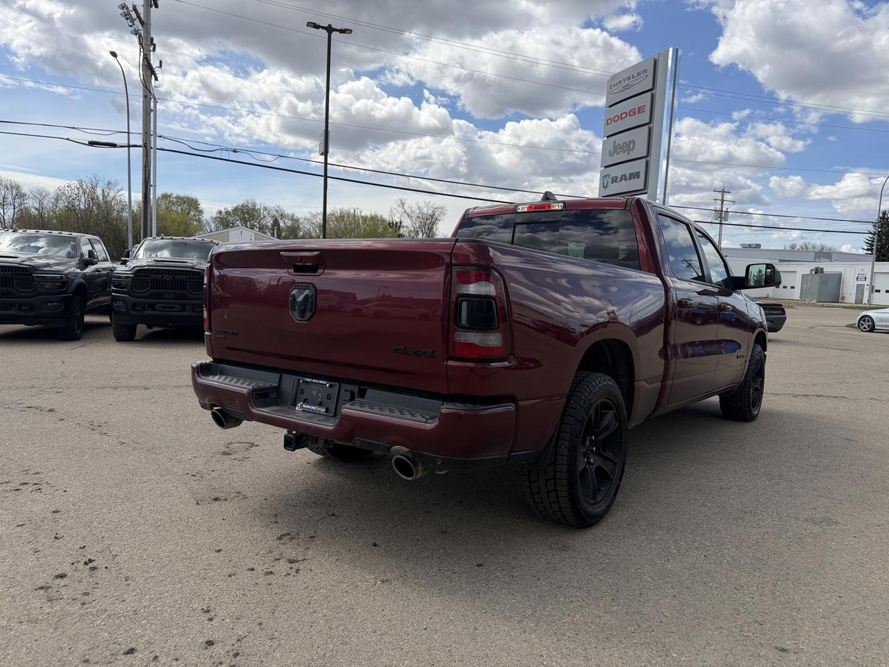 2022 Ram 1500 Sport Crew Cab 4x4 | Low KMs | HEMI V8 | 12IN Touchscreen | NAV | Heated Seats | Remote Start Redwater AB