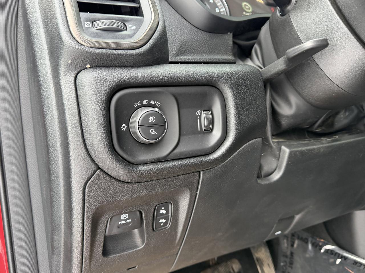 2022 Ram 1500 Sport Crew Cab 4x4 | Low KMs | HEMI V8 | Flame Red | NAV | Remote Start Redwater AB