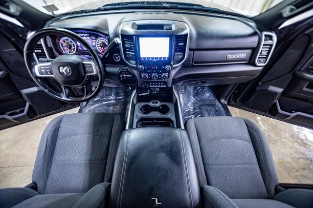 2022 Ram 2500 4x4 Crew Cab Big Horn Diesel Nav Roof BCam Red Deer AB