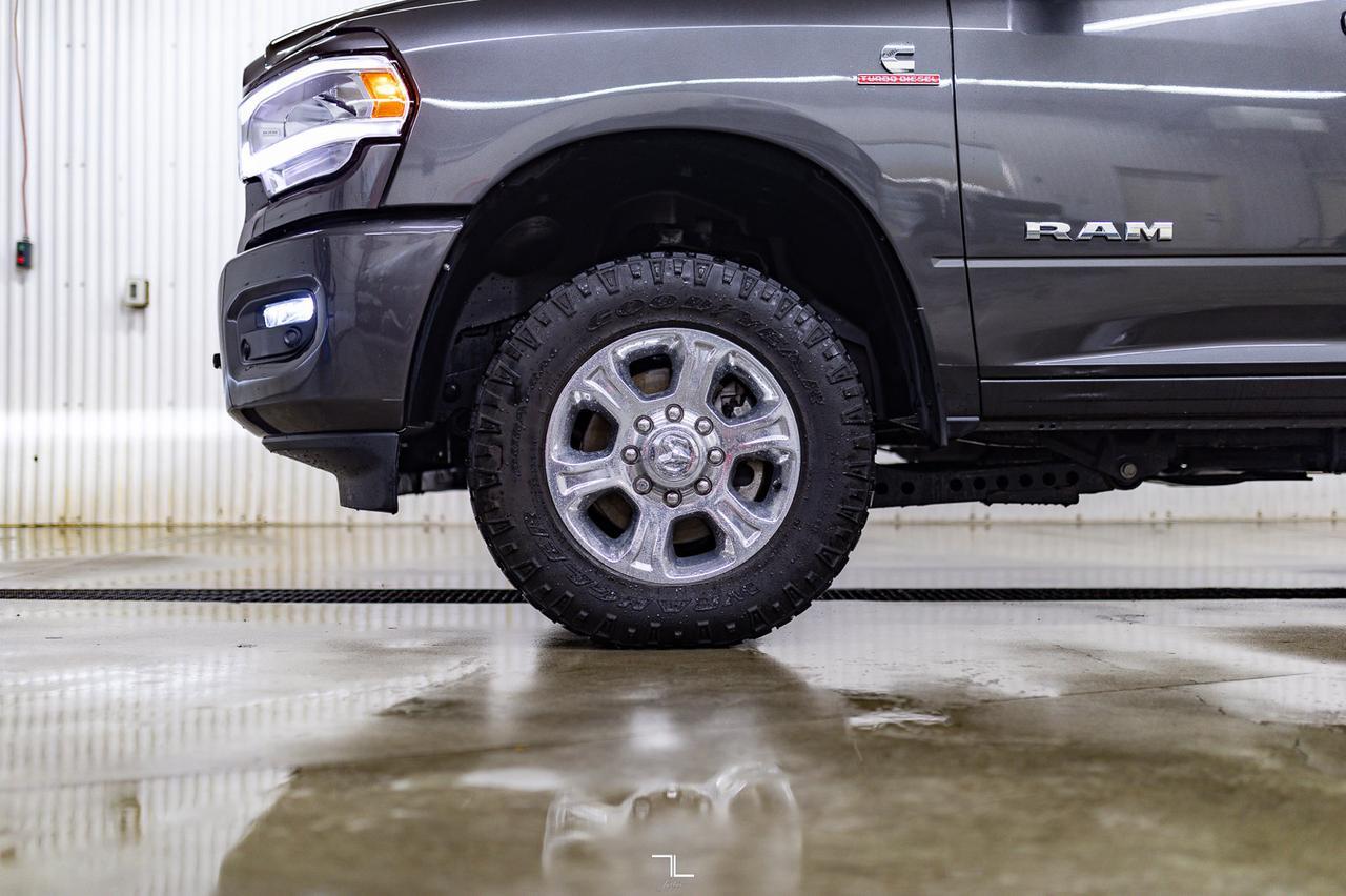 2022 Ram 2500 4x4 Crew Cab Big Horn Diesel Nav Roof BCam Red Deer AB