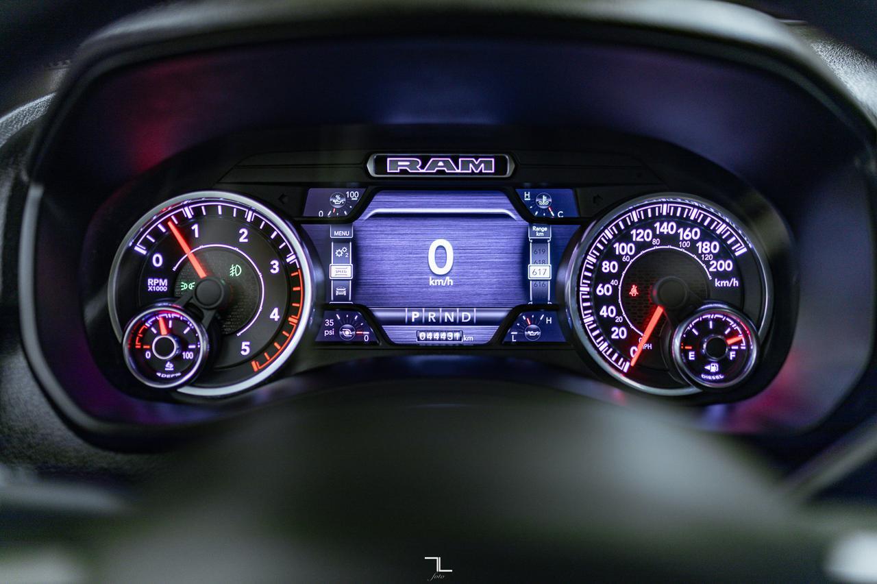 2022 Ram 2500 4x4 Crew Cab Big Horn Diesel Nav Roof BCam Red Deer AB