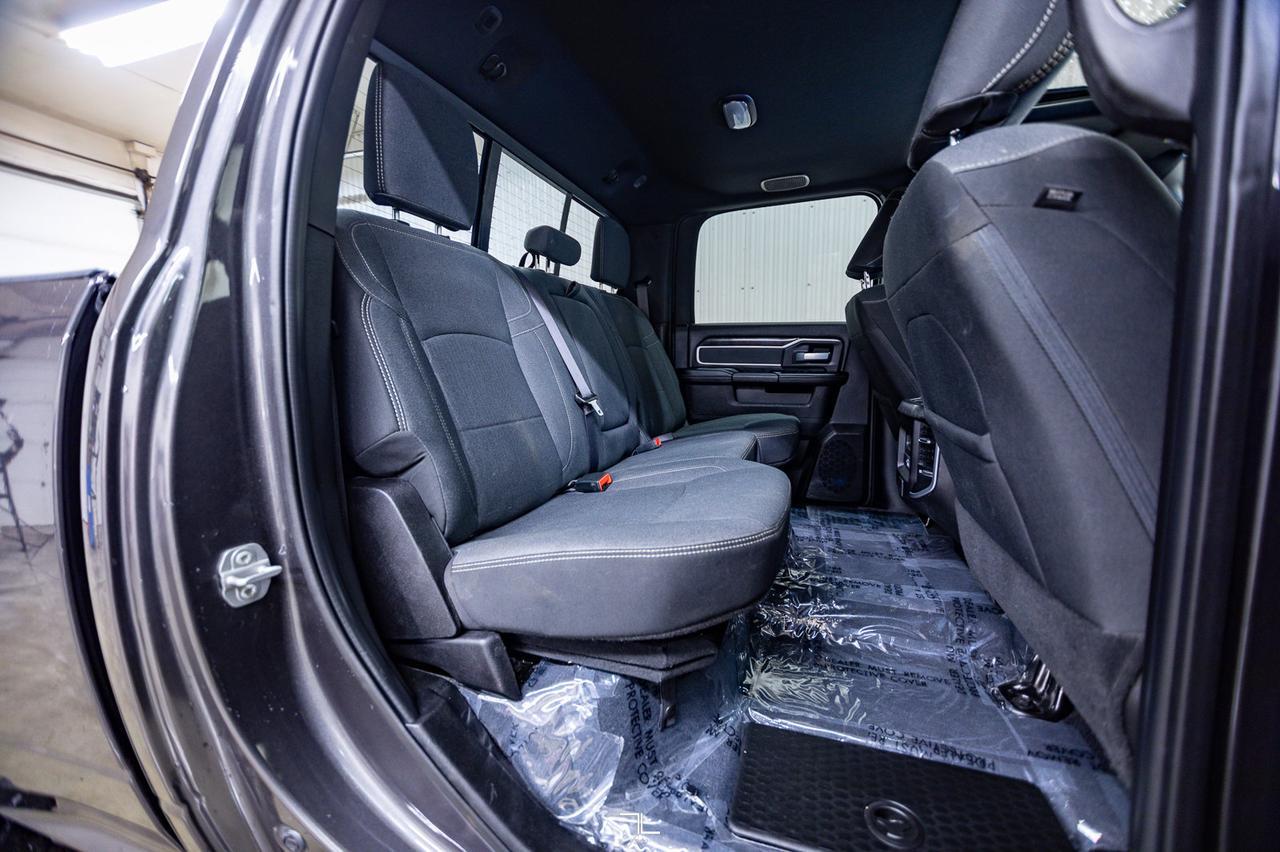 2022 Ram 2500 4x4 Crew Cab Big Horn Diesel Nav Roof BCam Red Deer AB