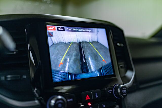 2022 Ram 2500 4x4 Crew Cab Big Horn Diesel Nav Roof BCam Red Deer AB