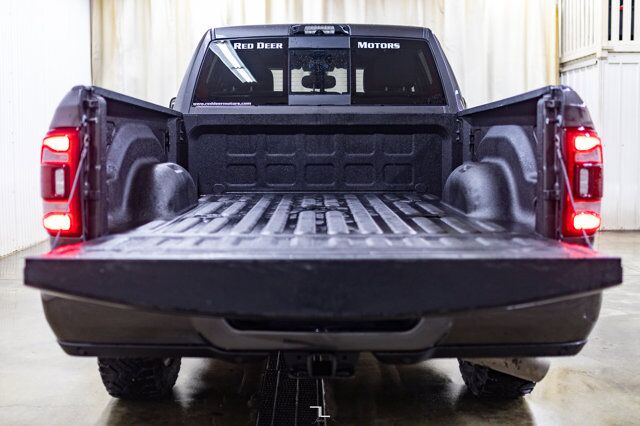 2022 Ram 2500 4x4 Crew Cab Big Horn Diesel Nav Roof BCam Red Deer AB