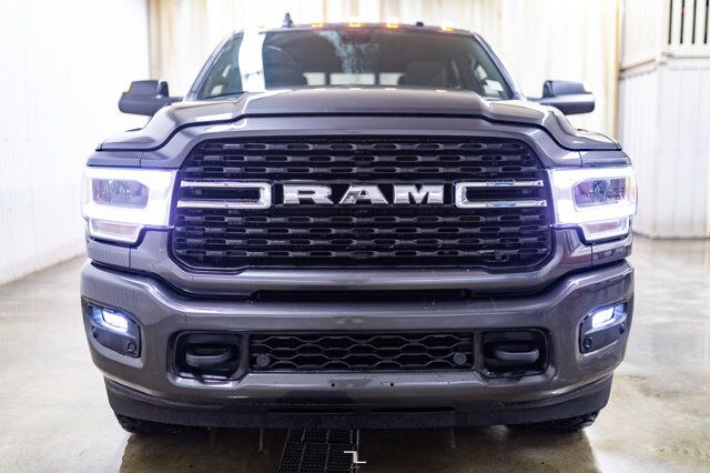 2022 Ram 2500 4x4 Crew Cab Big Horn Diesel Nav Roof BCam Red Deer AB