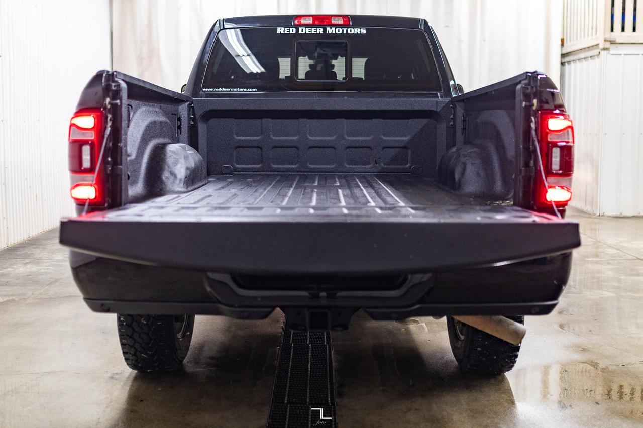 2022 Ram 2500 4x4 Crew Cab Big Horn HEMI BCam Red Deer AB