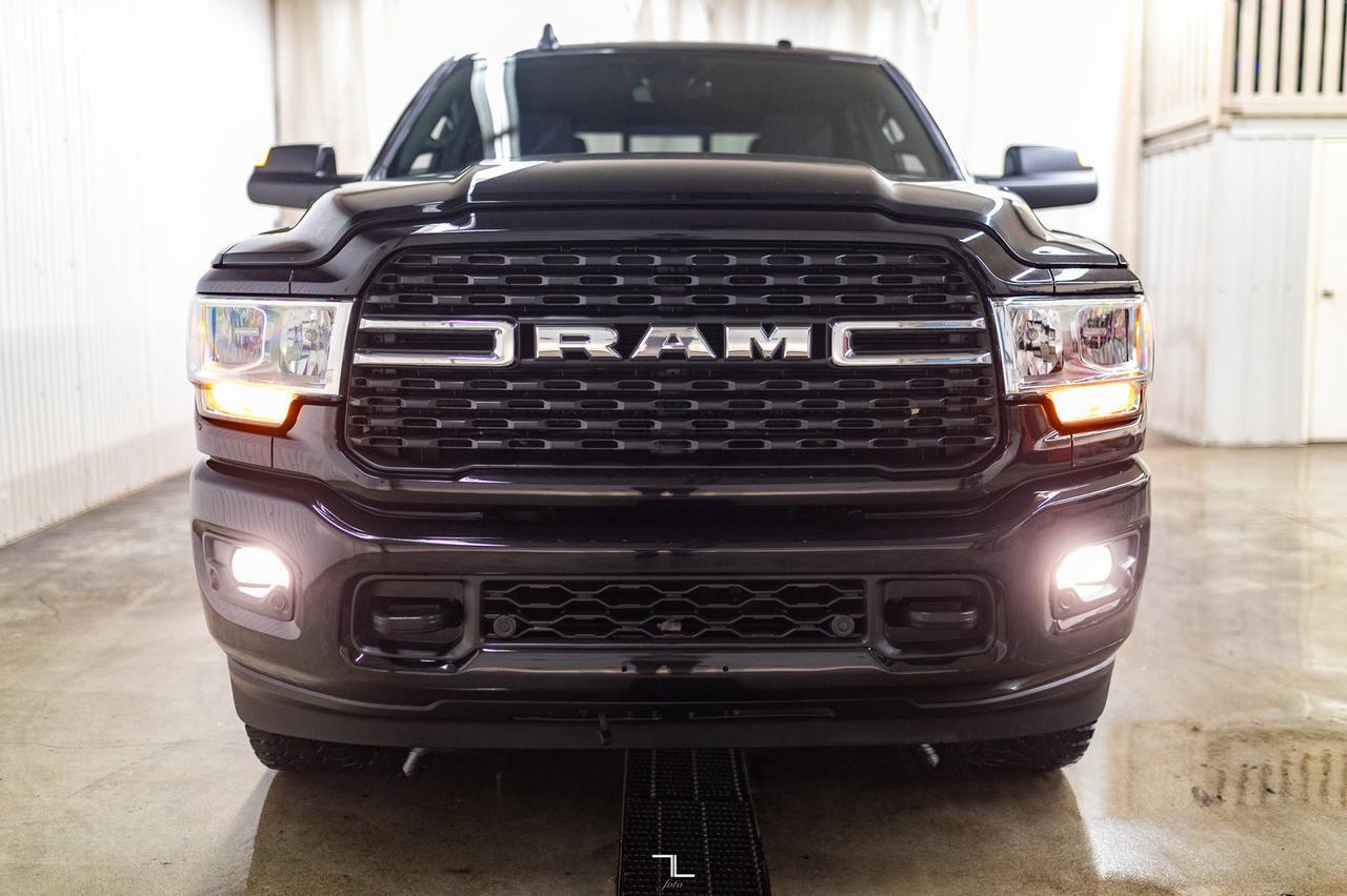 2022 Ram 2500 4x4 Crew Cab Big Horn HEMI BCam Red Deer AB