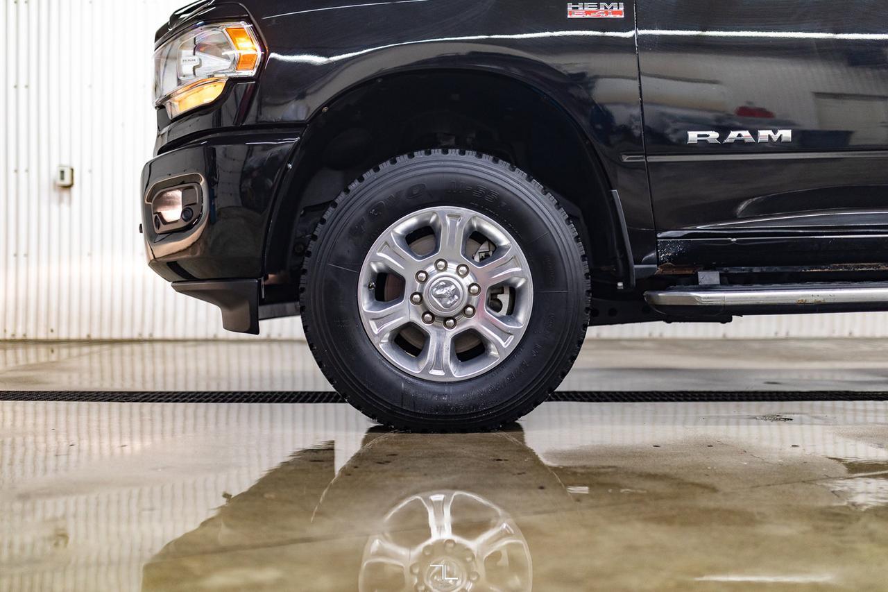 2022 Ram 2500 4x4 Crew Cab Big Horn HEMI BCam Red Deer AB