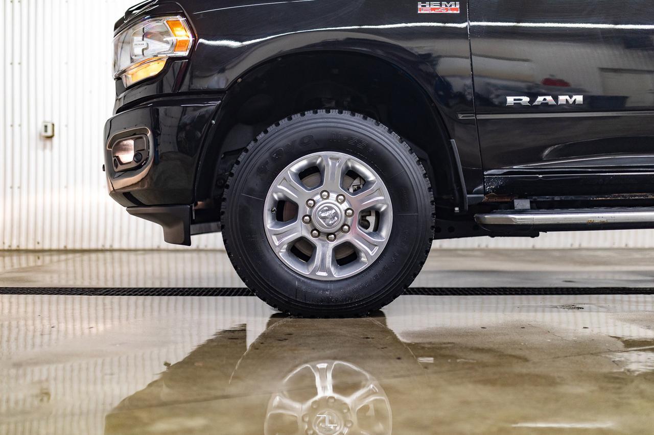2022 Ram 2500 4x4 Crew Cab Big Horn HEMI BCam Red Deer AB