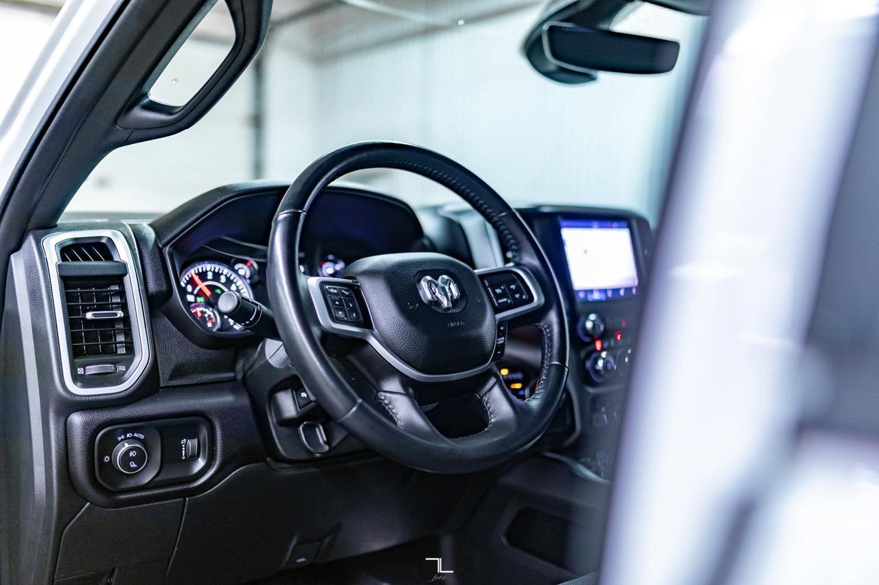 2022 Ram 2500 4x4 Crew Cab Big Horn HEMI BCam Red Deer AB