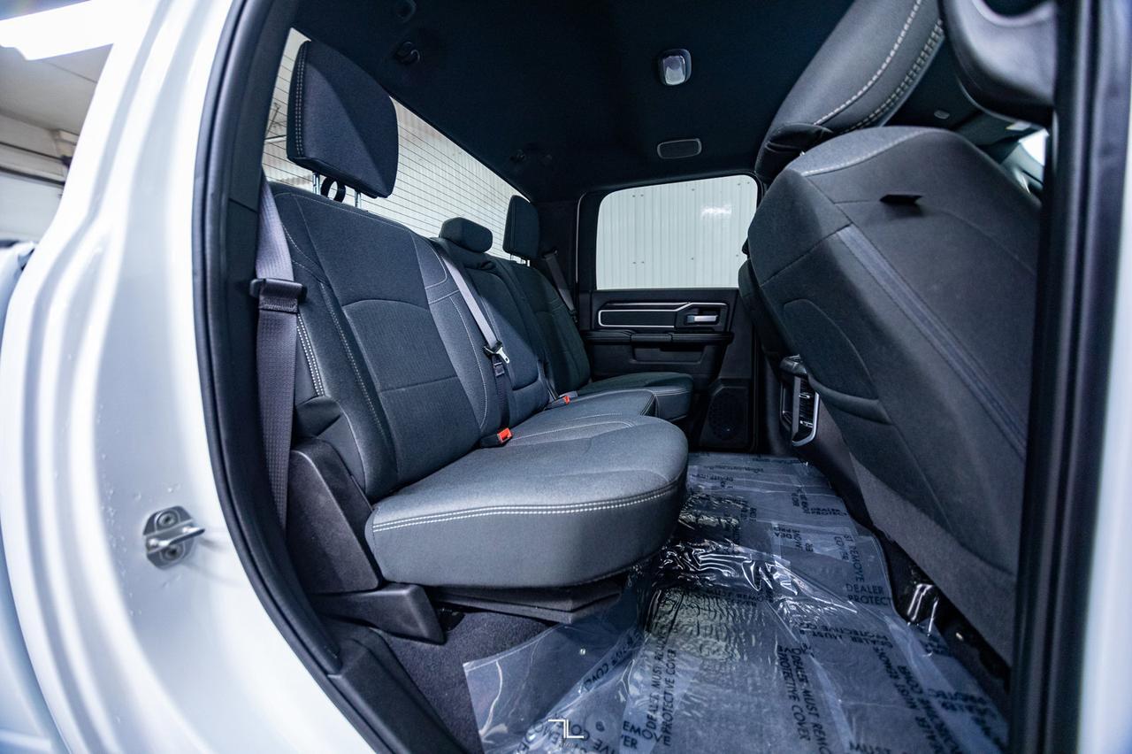 2022 Ram 2500 4x4 Crew Cab Big Horn HEMI BCam Red Deer AB