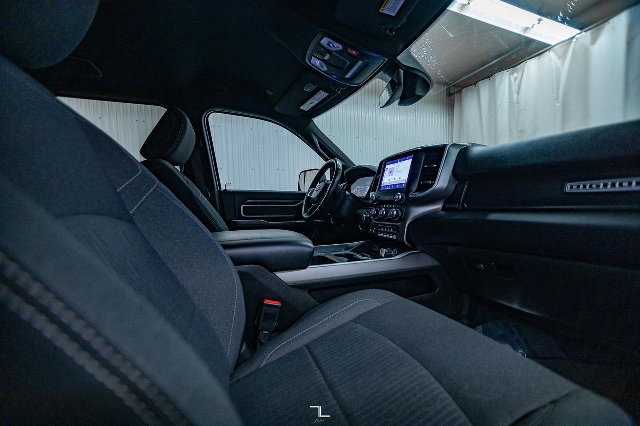 2022 Ram 2500 4x4 Crew Cab Big Horn HEMI BCam Red Deer AB