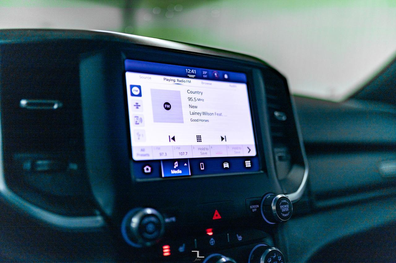 2022 Ram 2500 4x4 Crew Cab Big Horn HEMI BCam Red Deer AB