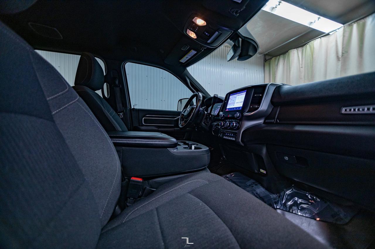 2022 Ram 2500 4x4 Crew Cab Big Horn Longbox Diesel BCam Red Deer AB