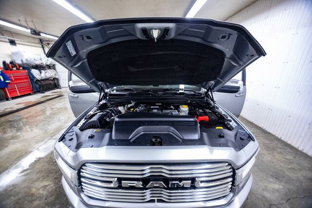 2022 Ram 2500 4x4 Crew Cab Laramie Diesel Leather Nav BCam Red Deer AB