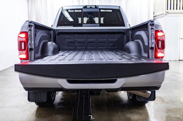 2022 Ram 2500 4x4 Crew Cab Laramie Diesel Leather Nav BCam Red Deer AB