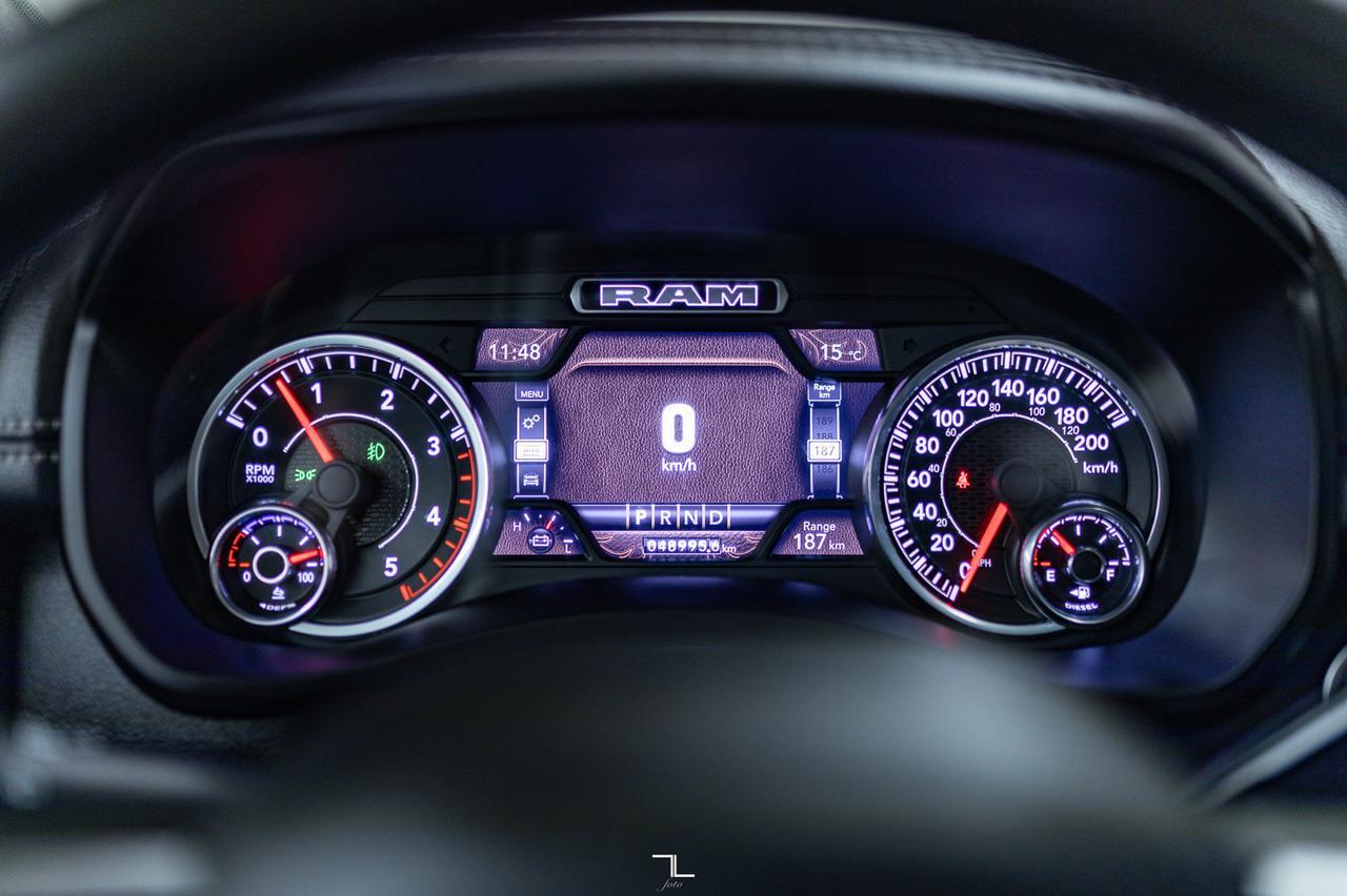 2022 Ram 2500 4x4 Crew Cab Laramie Diesel Leather Roof Nav Red Deer AB