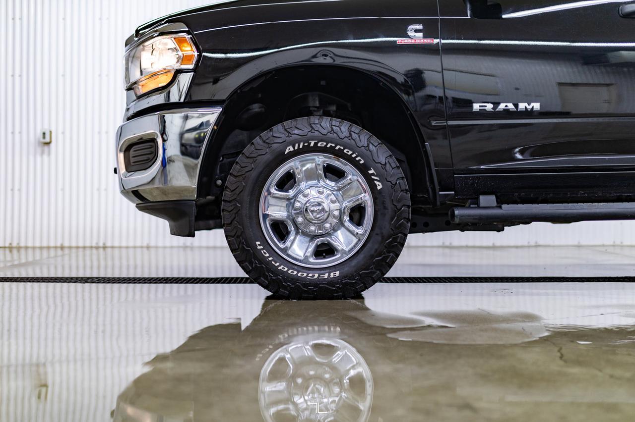 2022 Ram 2500 4x4 Crew Cab Tradesman Diesel Nav BCam Red Deer AB