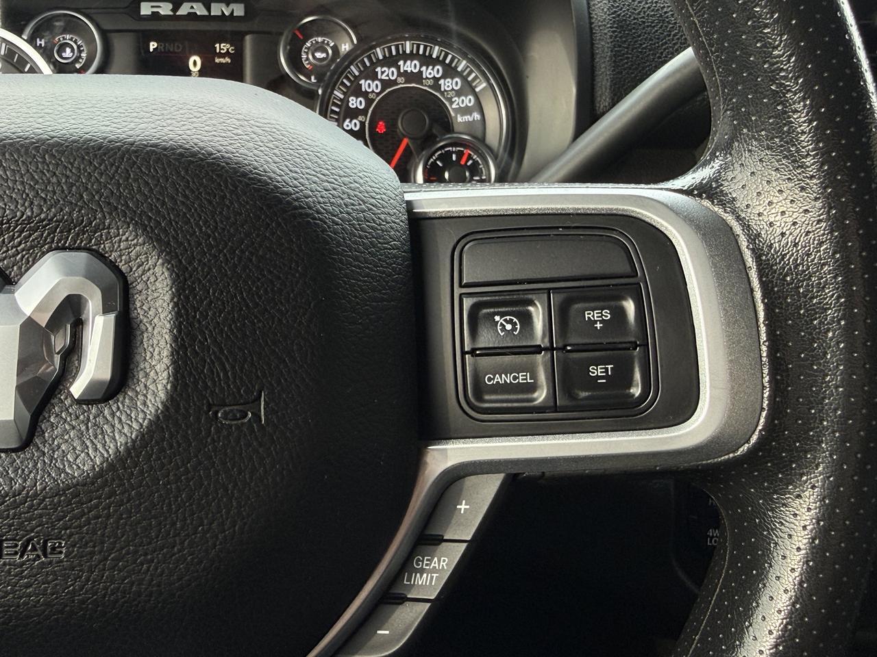 2022 Ram 2500 Big Horn Crew Cab 4x4 | Low KMs | Cummins Diesel | Front Bench | Touchscreen | Remote Start Redwater AB