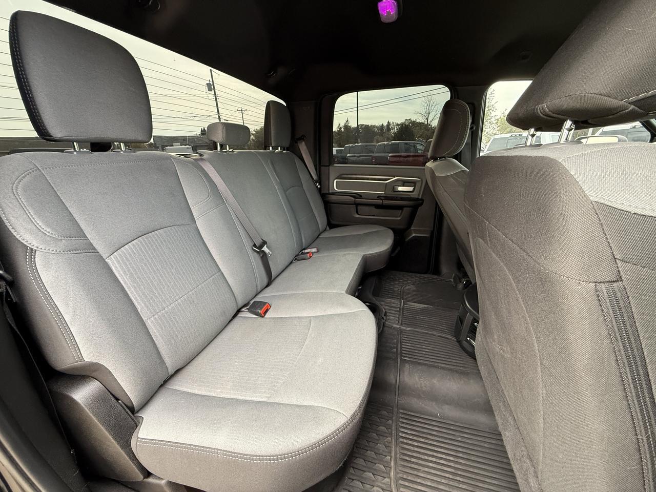2022 Ram 2500 Big Horn Crew Cab 4x4 | Low KMs | Cummins Diesel | Front Bench | Touchscreen | Remote Start Redwater AB