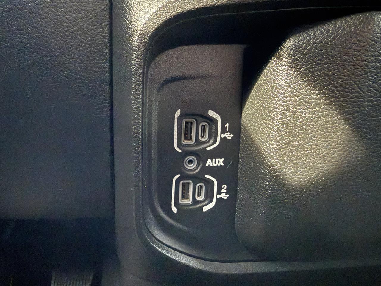 2022 Ram 2500 Big Horn Crew Cab 4x4 | Low KMs | Cummins Diesel | Front Bench | Touchscreen | Remote Start Redwater AB