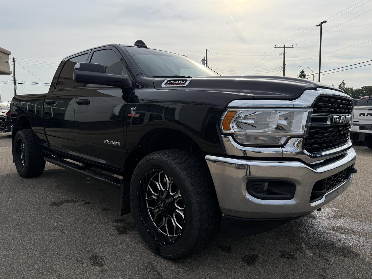 2022 Ram 2500 Big Horn Crew Cab 4x4 | Low KMs | Cummins Diesel | Front Bench | Touchscreen | Remote Start Redwater AB
