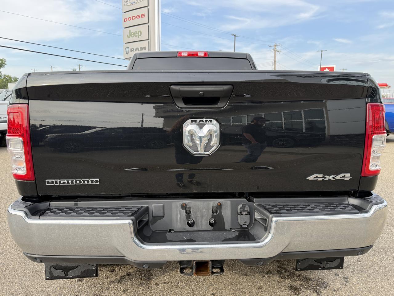 2022 Ram 2500 Big Horn Crew Cab 4x4 | Low KMs | Cummins Diesel | Front Bench | Touchscreen | Remote Start Redwater AB