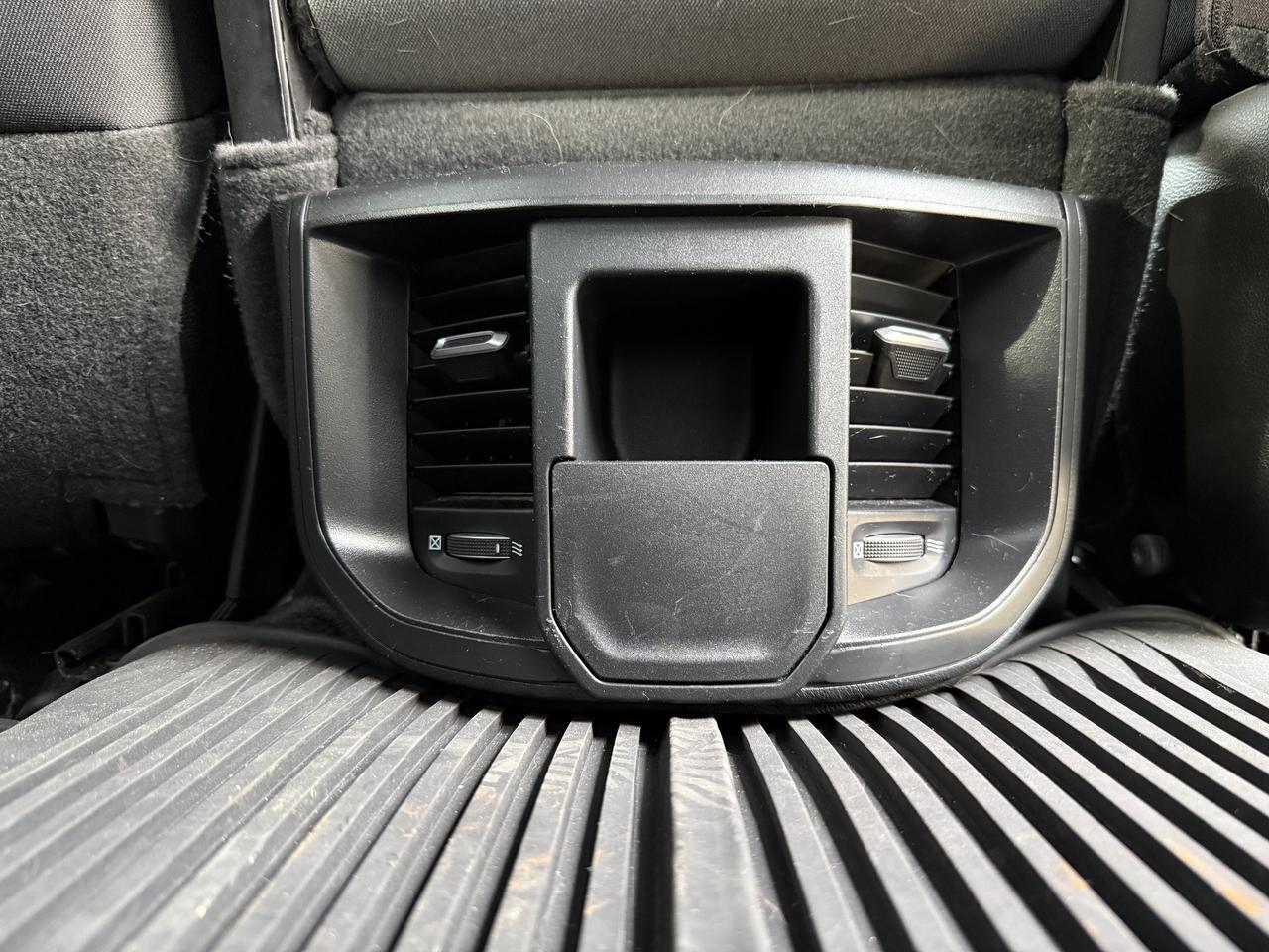 2022 Ram 2500 Big Horn Crew Cab 4x4 | Low KMs | Cummins Diesel | Front Bench | Touchscreen | Remote Start Redwater AB
