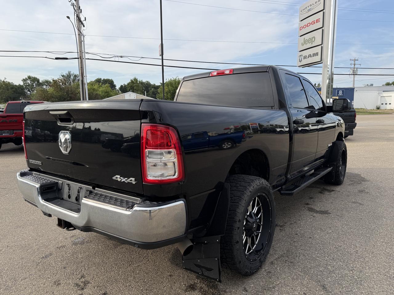 2022 Ram 2500 Big Horn Crew Cab 4x4 | Low KMs | Cummins Diesel | Front Bench | Touchscreen | Remote Start Redwater AB