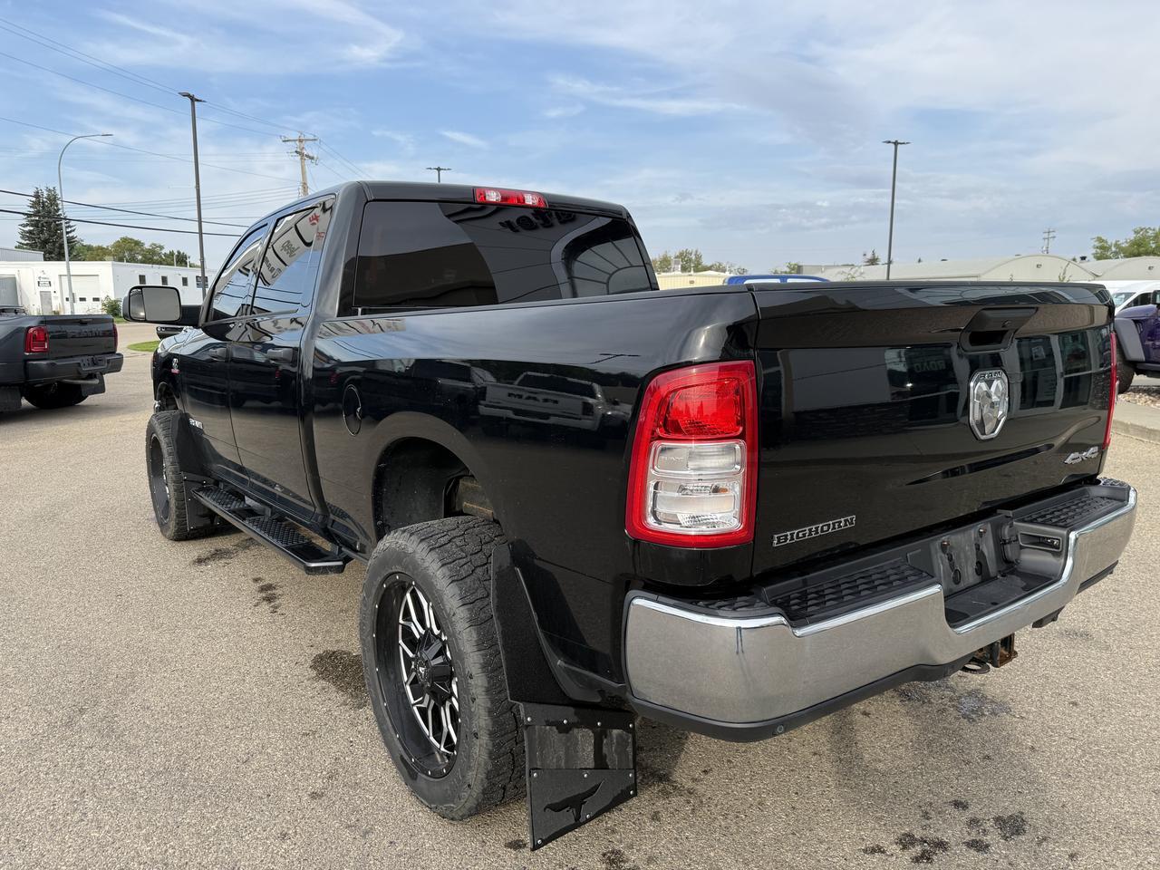 2022 Ram 2500 Big Horn Crew Cab 4x4 | Low KMs | Cummins Diesel | Front Bench | Touchscreen | Remote Start Redwater AB
