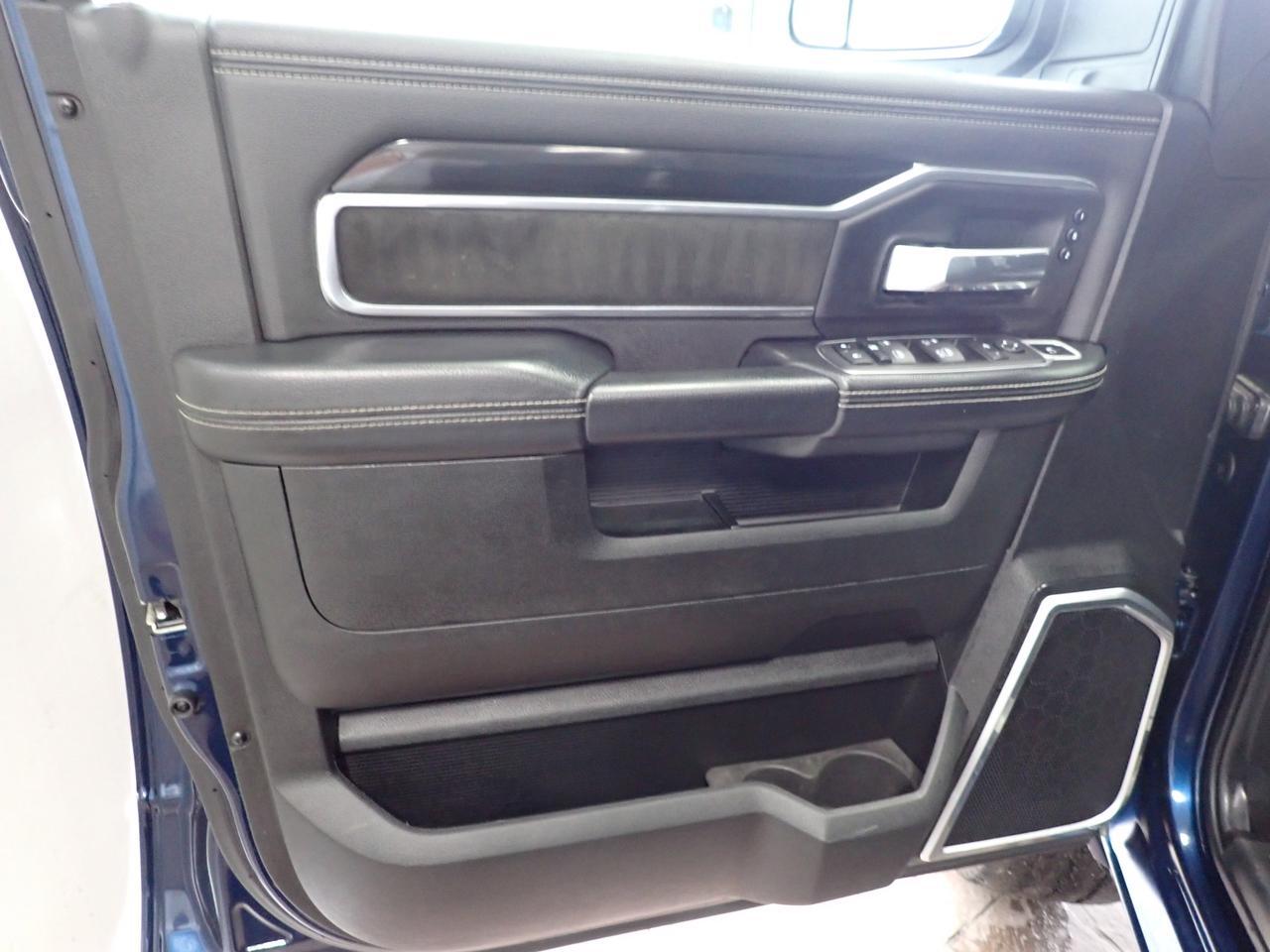 2022 Ram 2500 Laramie 4WD CREW CAB LEATHER NAVI 6'4" BOX Listowel ON