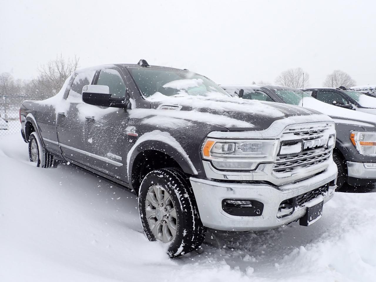 2022 Ram 2500 Limited 4WD CREW CAB 8&apos;BOX