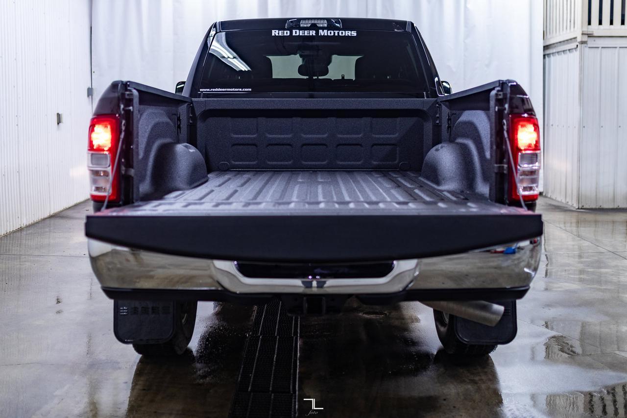 2022 Ram 3500 4x4 Crew Cab Big Horn Diesel AISIN BCam Red Deer AB