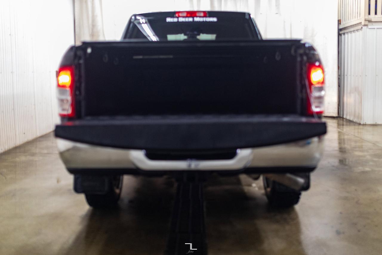 2022 Ram 3500 4x4 Crew Cab Big Horn HEMI BCam Red Deer AB