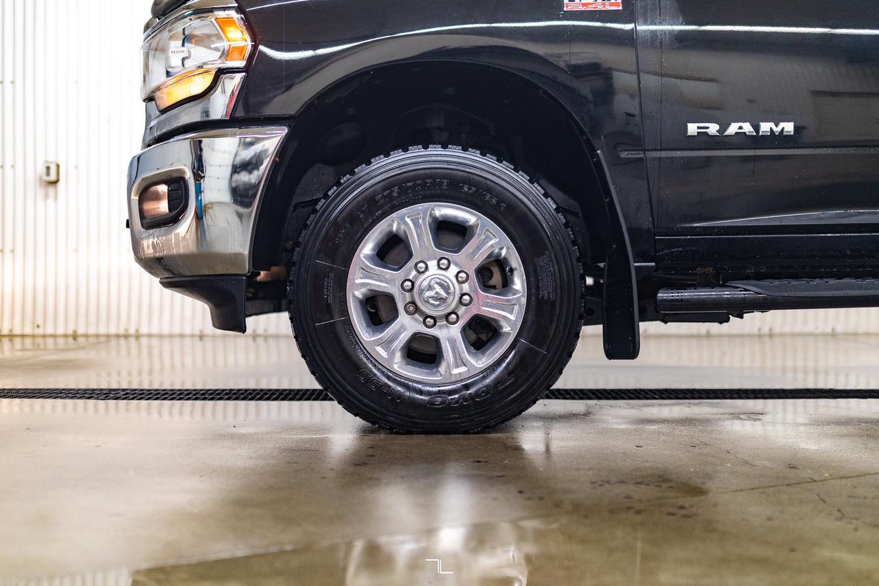 2022 Ram 3500 4x4 Crew Cab Big Horn HEMI BCam Red Deer AB