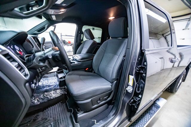 2022 Ram 3500 4x4 Crew Cab Big Horn Longbox Diesel AISIN Nav BCam Red Deer AB