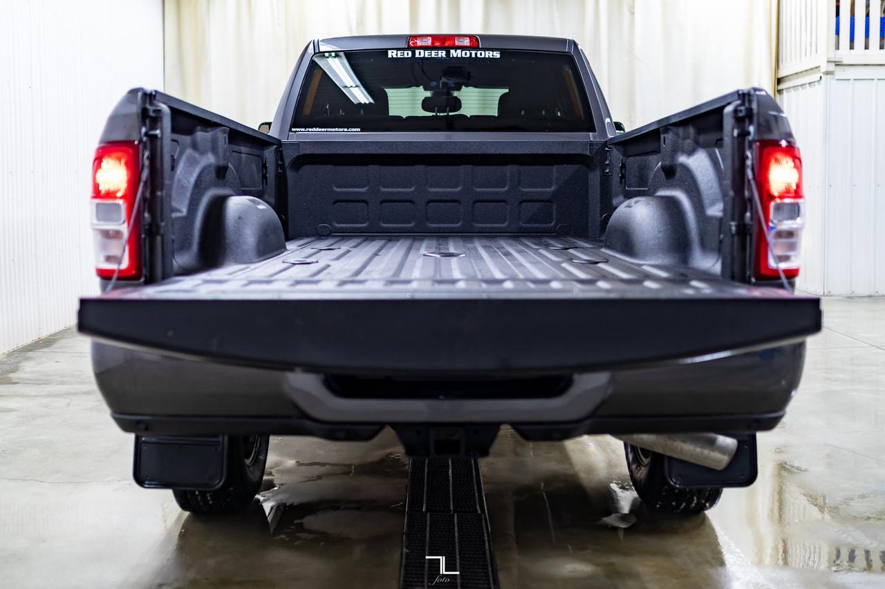 2022 Ram 3500 4x4 Crew Cab Big Horn Longbox Diesel AISIN Nav BCam Red Deer AB