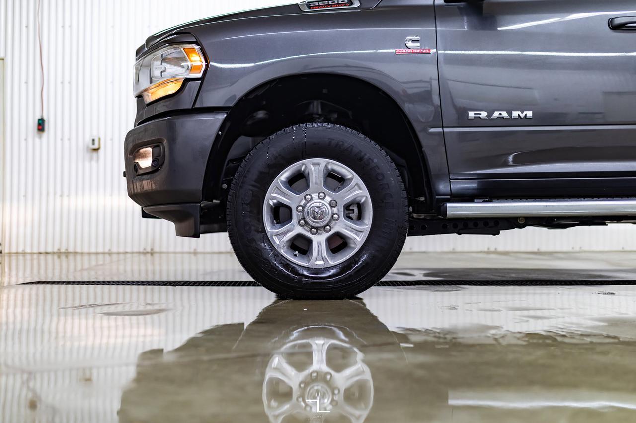 2022 Ram 3500 4x4 Crew Cab Big Horn Longbox Diesel AISIN Nav BCam Red Deer AB