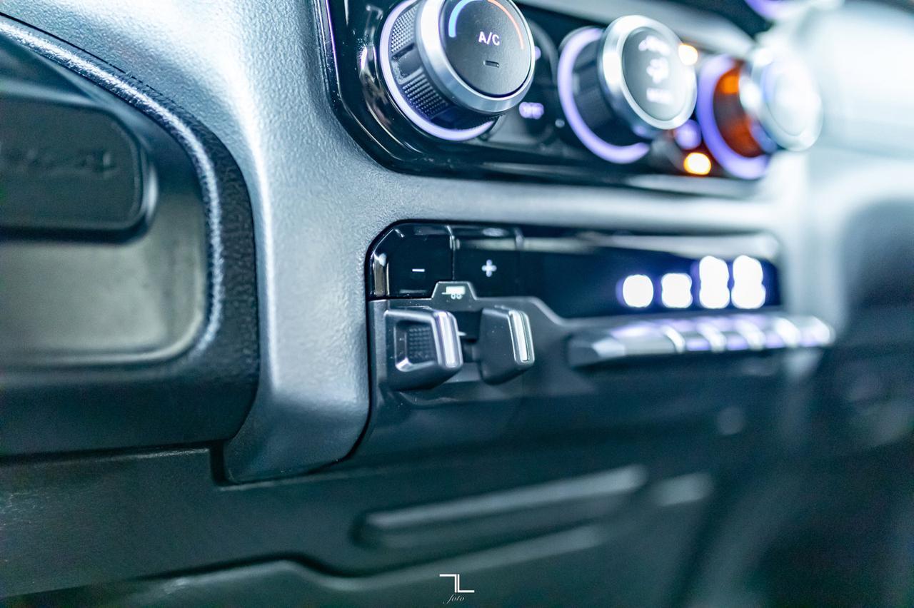 2022 Ram 3500 4x4 Crew Cab Big Horn Longbox Diesel AISIN Nav BCam Red Deer AB