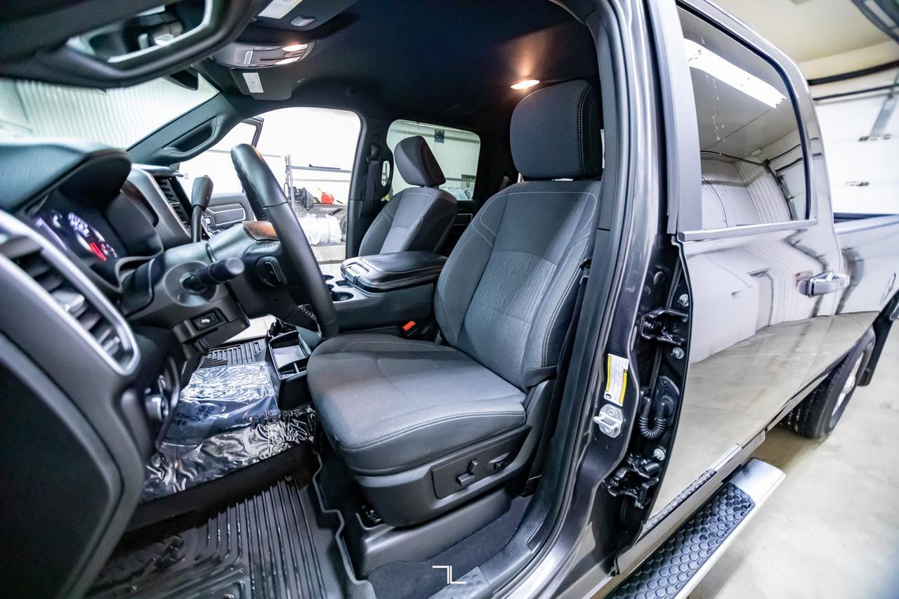 2022 Ram 3500 4x4 Crew Cab Big Horn Longbox Diesel AISIN Nav BCam Red Deer AB