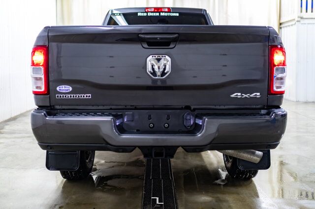 2022 Ram 3500 4x4 Crew Cab Big Horn Longbox Diesel AISIN Nav BCam Red Deer AB