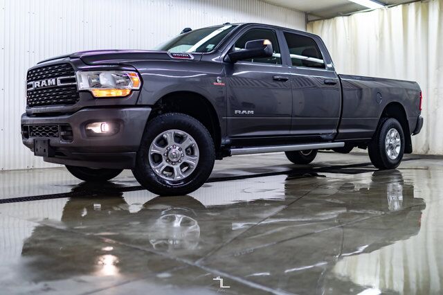 2022 Ram 3500 4x4 Crew Cab Big Horn Longbox Diesel AISIN Nav BCam Red Deer AB