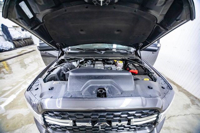 2022 Ram 3500 4x4 Crew Cab Big Horn Longbox Diesel AISIN Nav BCam Red Deer AB