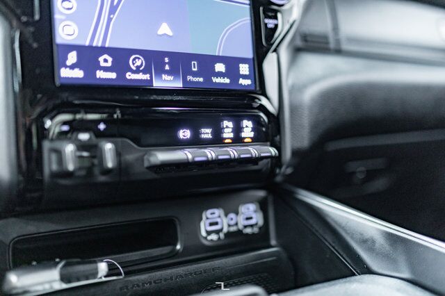 2022 Ram 3500 4x4 Crew Cab Laramie Diesel Leather Nav BCam Red Deer AB