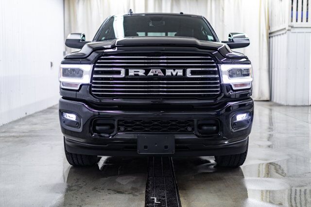 2022 Ram 3500 4x4 Crew Cab Laramie Diesel Leather Nav BCam Red Deer AB
