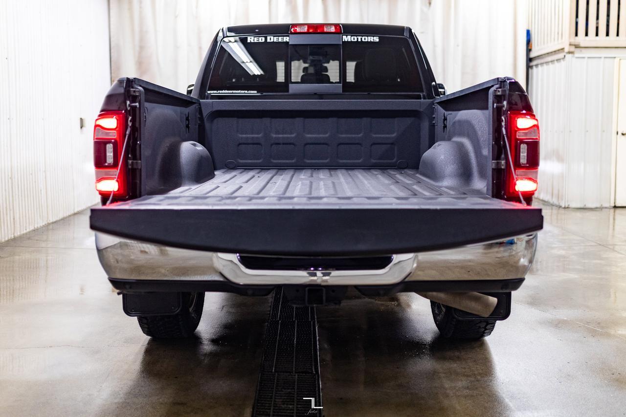 2022 Ram 3500 4x4 Crew Cab Limited Diesel AISIN Leather Nav Red Deer AB