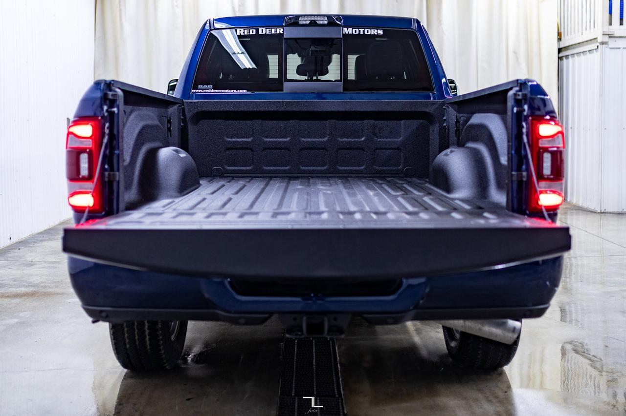 2022 Ram 3500 4x4 Crew Cab Limited Diesel AISIN Leather Roof Nav Red Deer AB