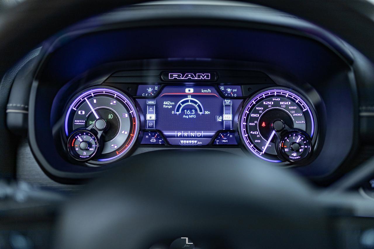 2022 Ram 3500 4x4 Crew Cab Limited Diesel AISIN Leather Roof Nav Red Deer AB