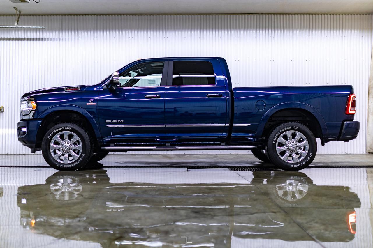 2022 Ram 3500 4x4 Crew Cab Limited Diesel AISIN Leather Roof Nav Red Deer AB